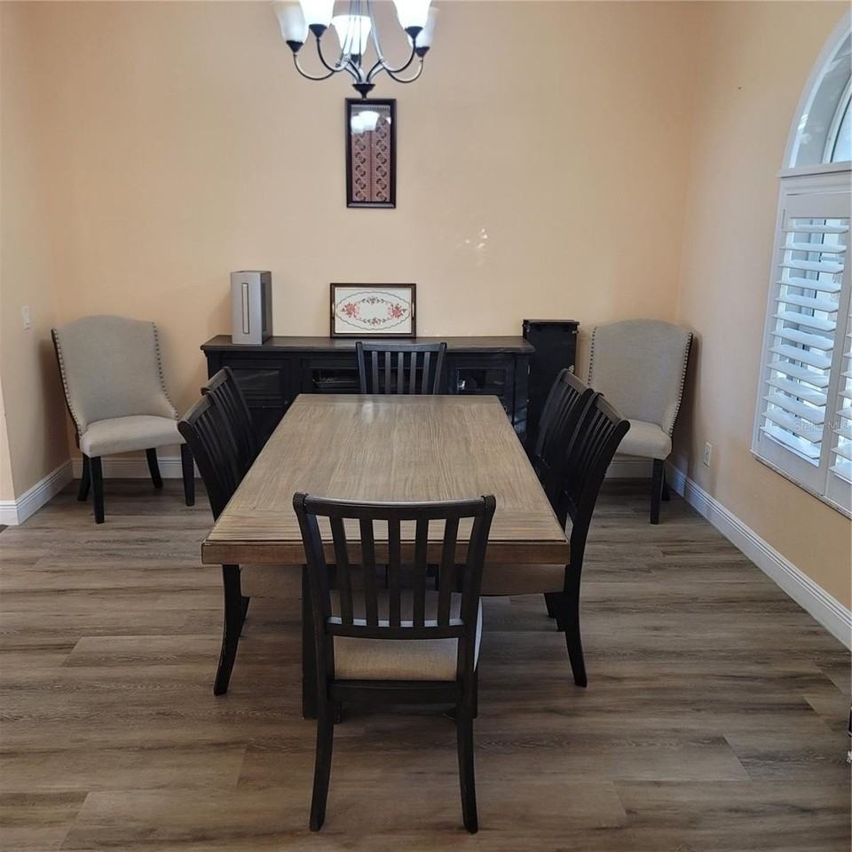 10850 Breaking Rocks Dr - Photo 5 of 31