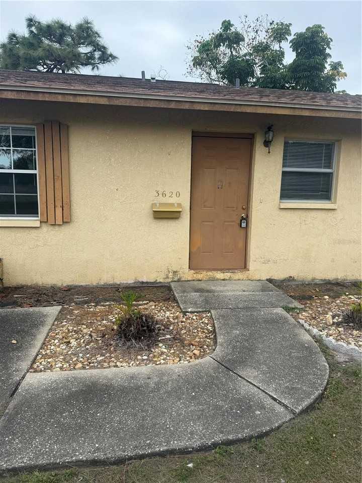 3620 Hartford St N - Photo 2 of 22