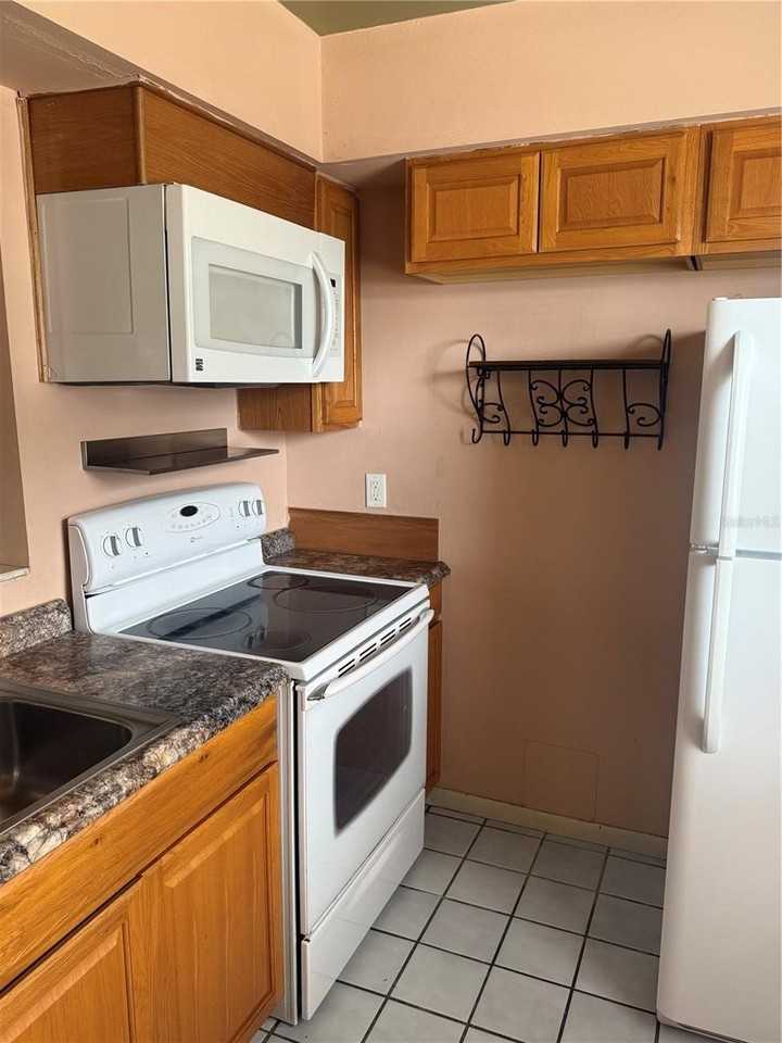 3620 Hartford St N - Photo 6 of 22