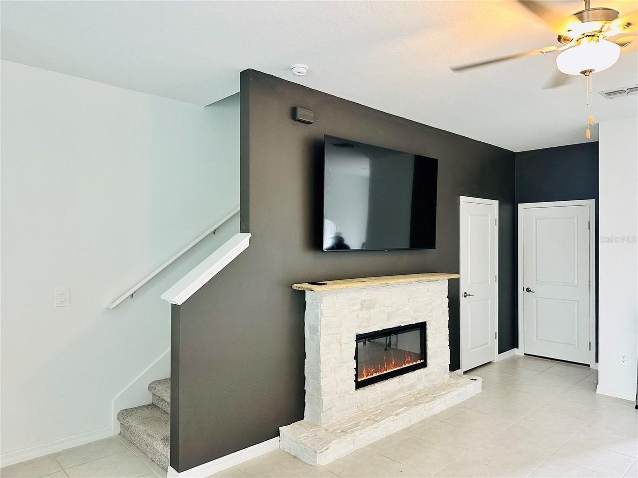 8271 Corner Pine Way - Photo 5 of 16