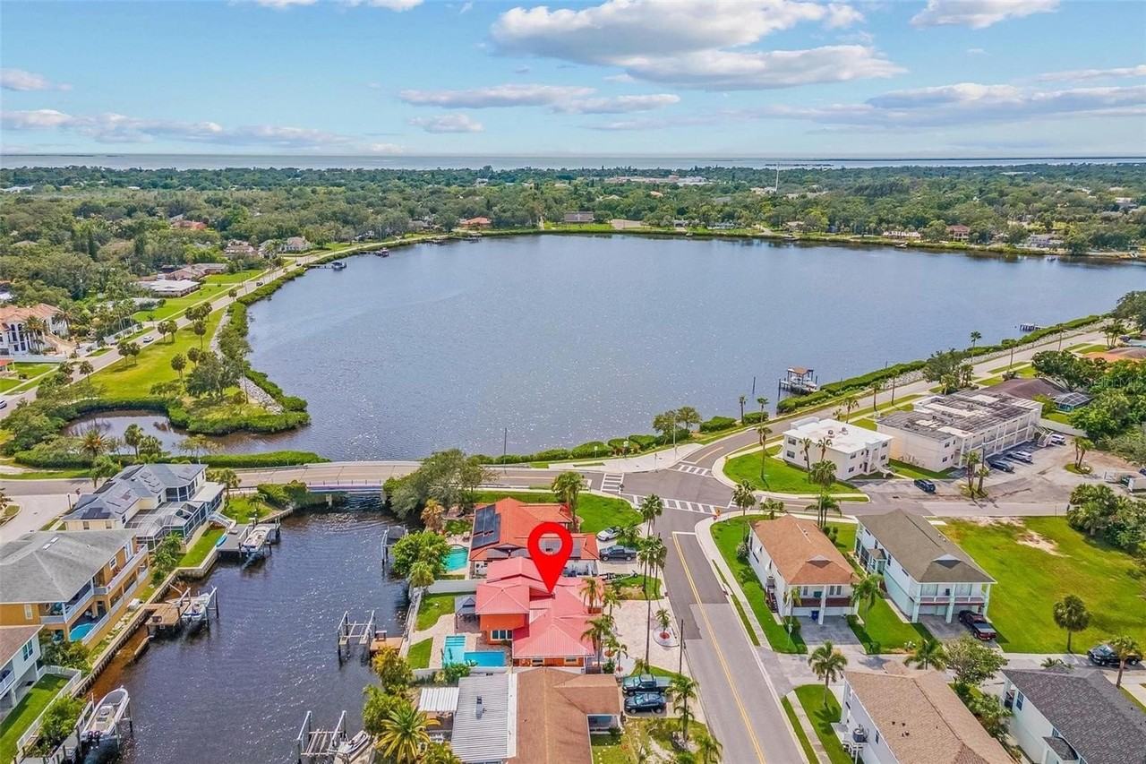 325 W Martin Luther King Jr Dr - Photo 5 of 50