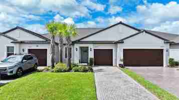 featured image of 10232 Echo Dock Loop