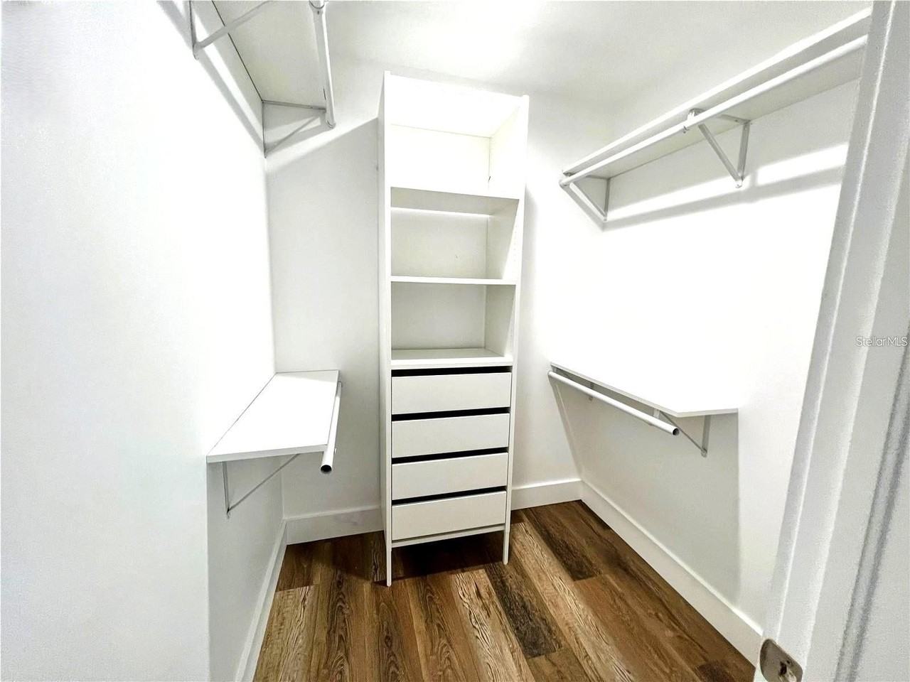 22229 Carson Dr - Photo 7 of 8