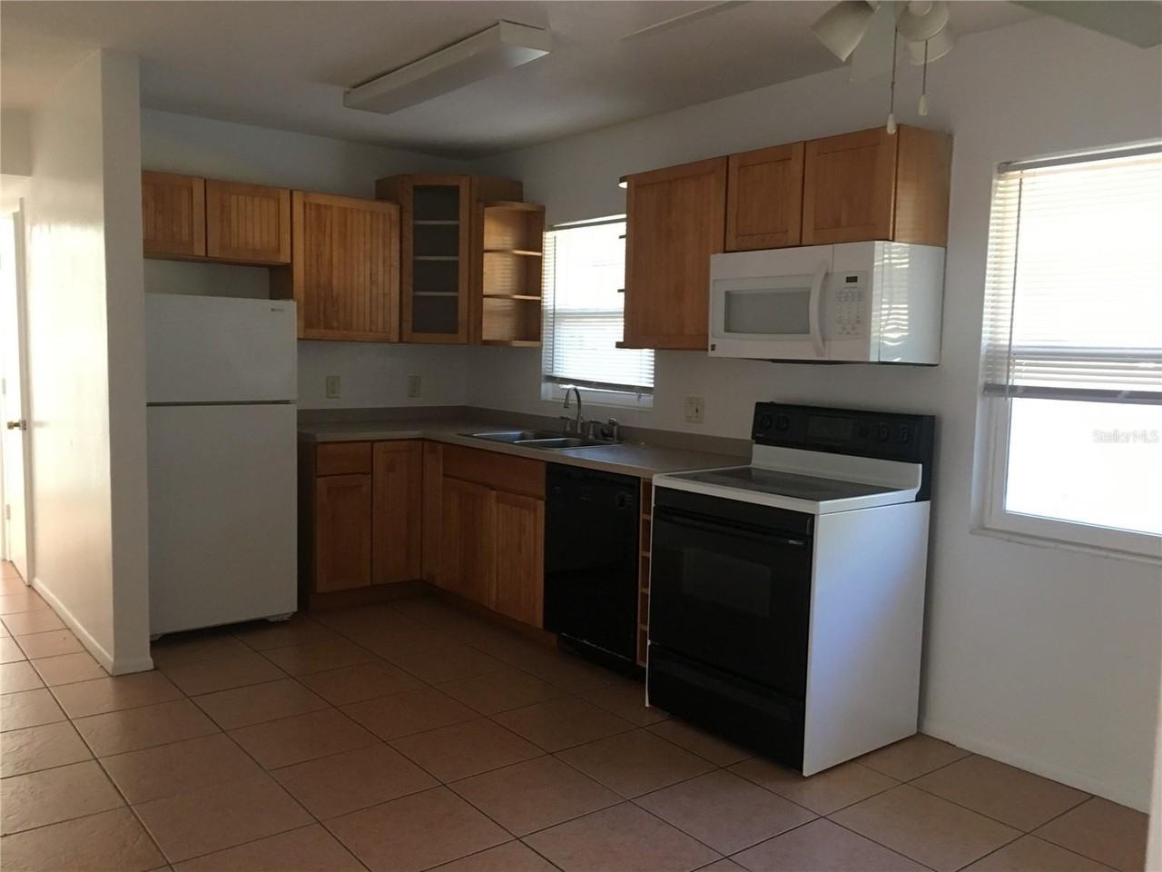 815 Margo St - Photo 4 of 8