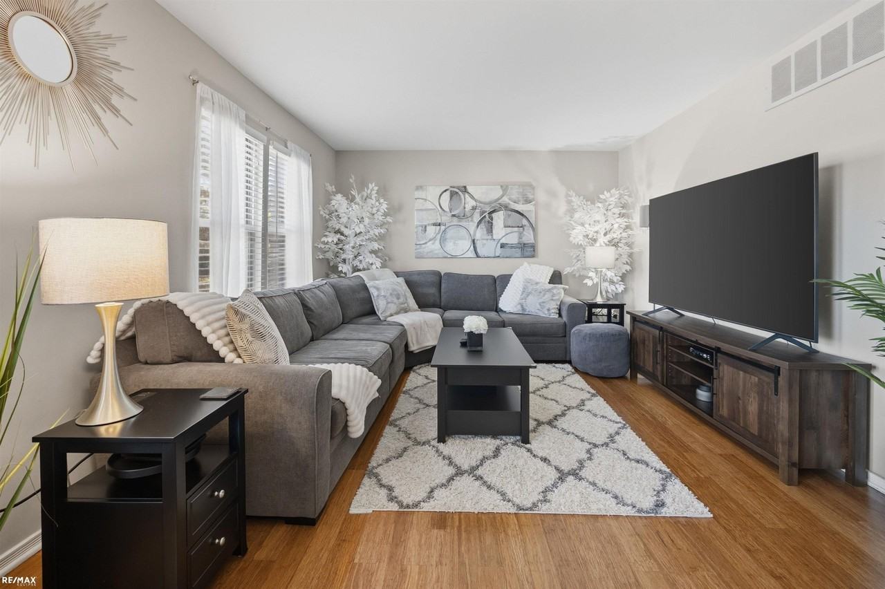 37686 Charter Oaks Blvd - Photo 3 of 26