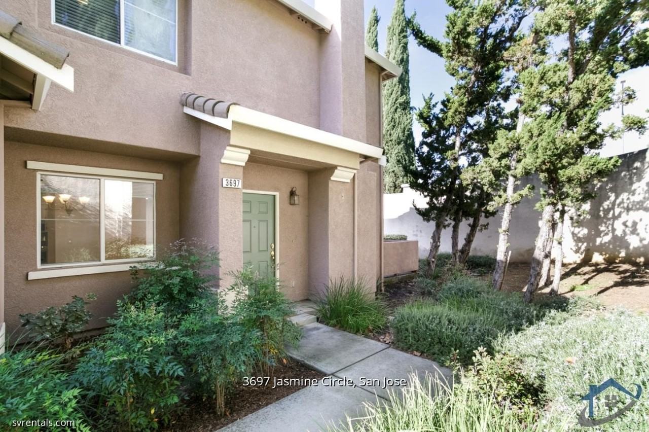 3697 Jasmine Cir - Photo 2 of 32