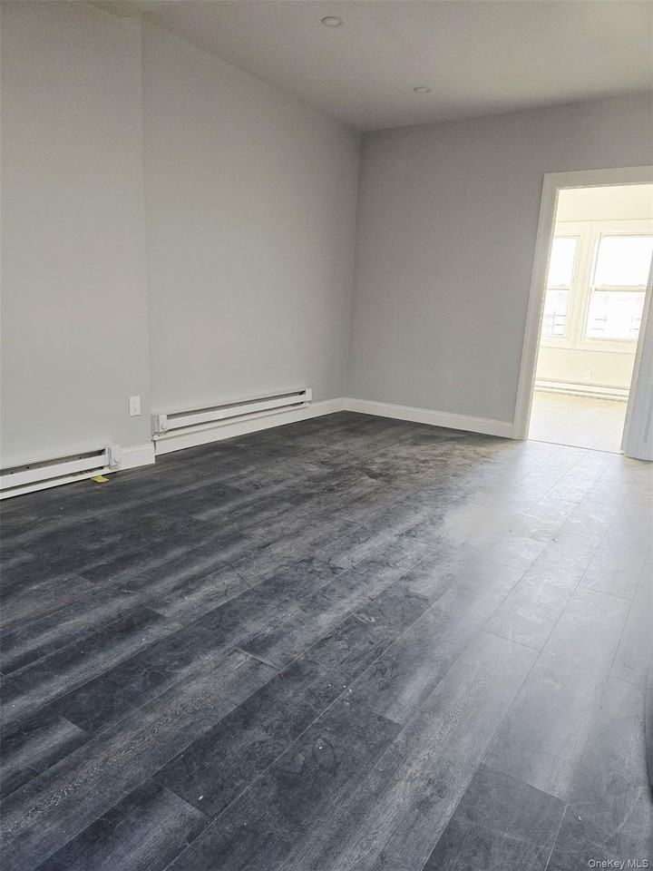 21145 Jamaica Ave - Photo 5 of 12