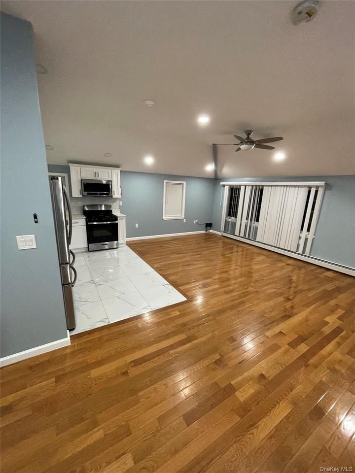 22703 145th Ave - Photo 4 of 7