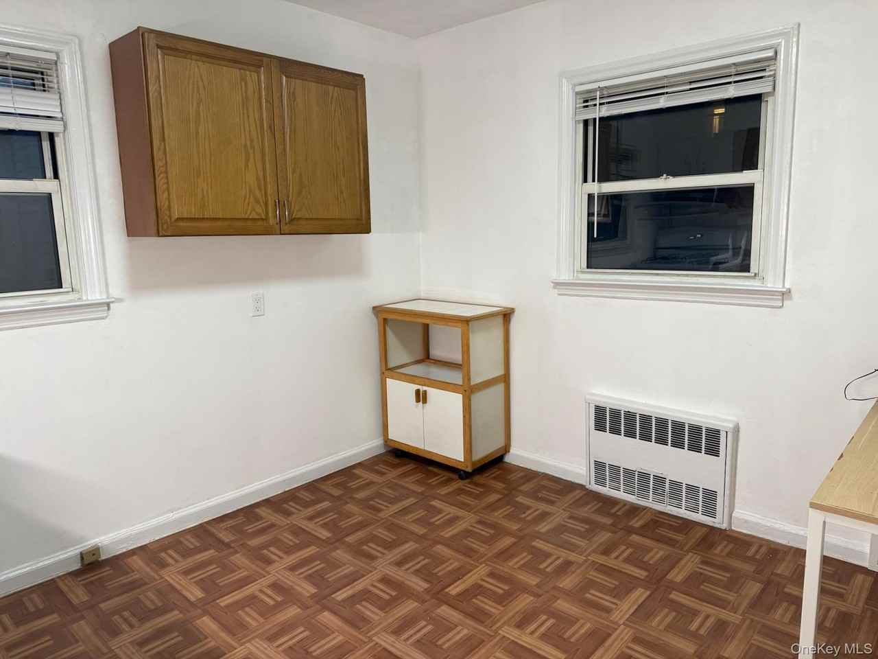 21811 94th Ave Apt 1 #1 - Photo 3 of 6