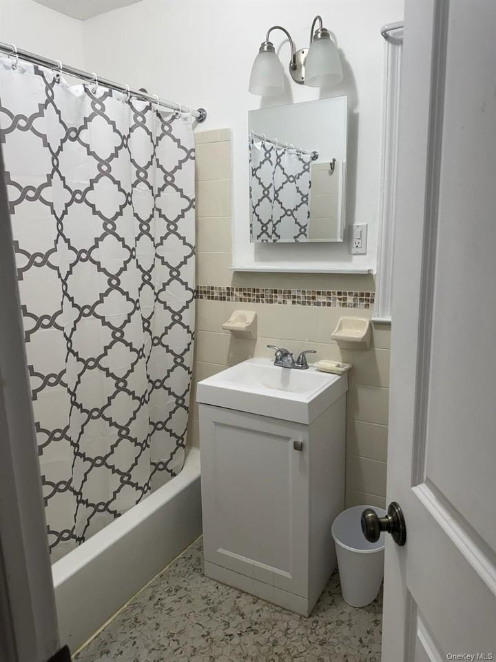 21811 94th Ave Apt 1 #1 - Photo 6 of 6