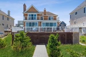 featured image of 676 Dune Rd
