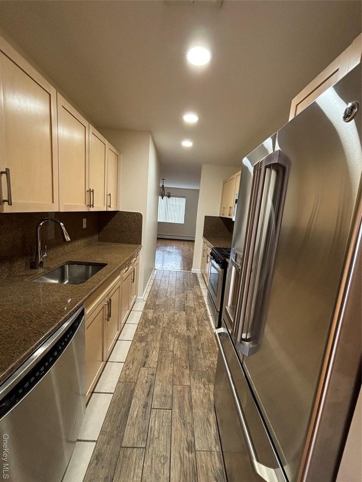 220 Outlook Ave Unit 1 #1 - Photo 4 of 13