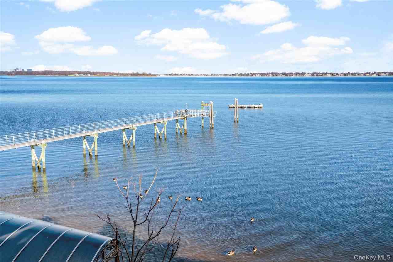 822 Dean Ave - Photo 4 of 40