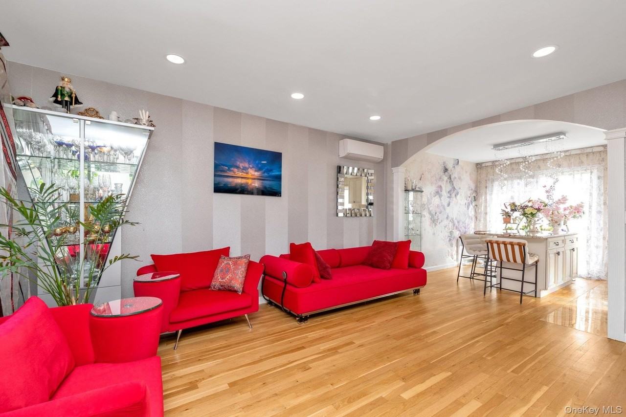 1815 Schermerhorn St - Photo 3 of 21