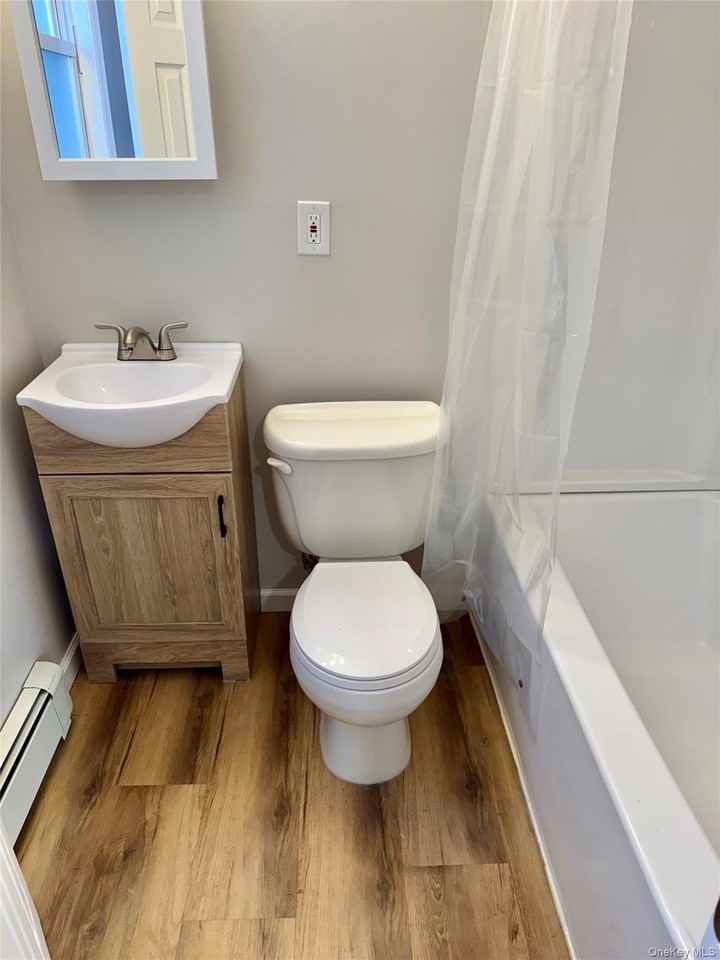 28B Knapp Rd - Photo 4 of 7