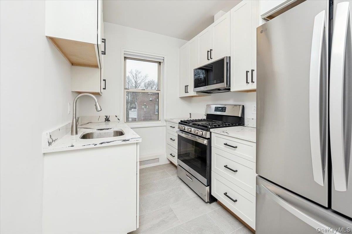 13 Sunnybrook Rd Apt 3d #3D - Photo 7 of 17