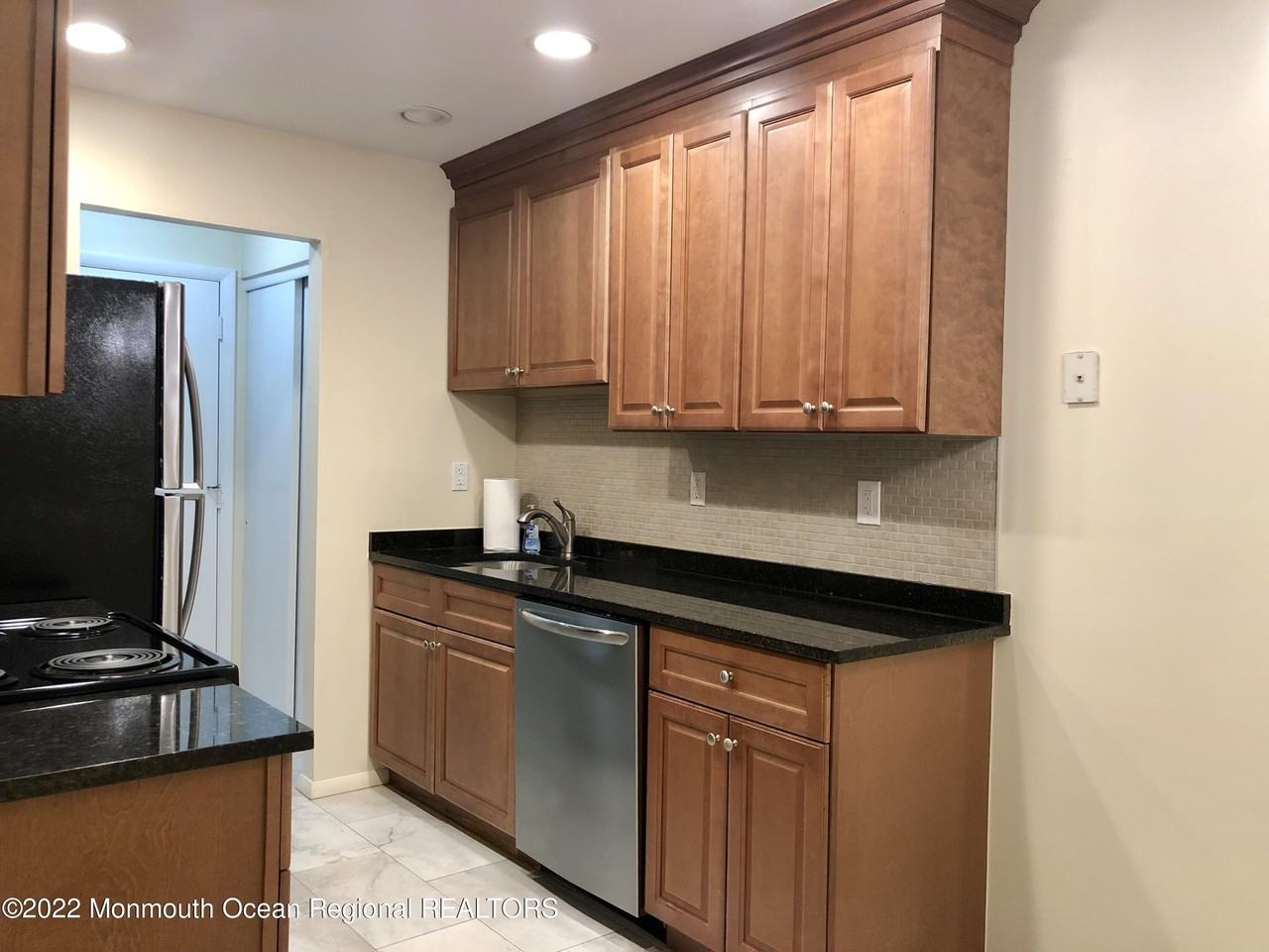 169 Amberly Dr Unit E #E - Photo 3 of 21