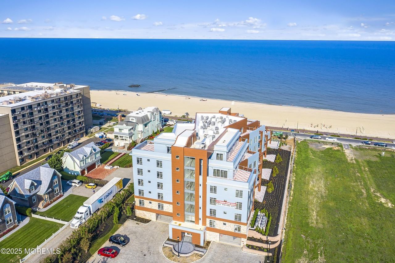 345 Ocean Blvd #105 - Photo 4 of 4