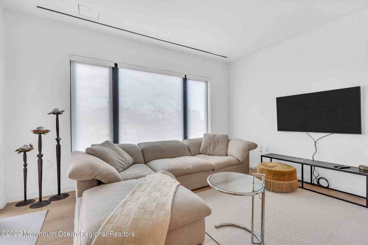 601 Heck St Unit 307 #307 - Photo 4 of 29