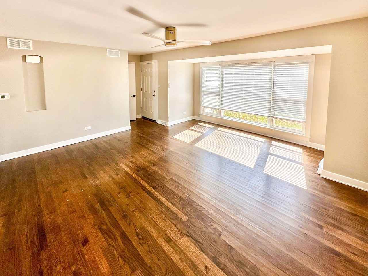 8150 W Winnemac Ave - Photo 4 of 14