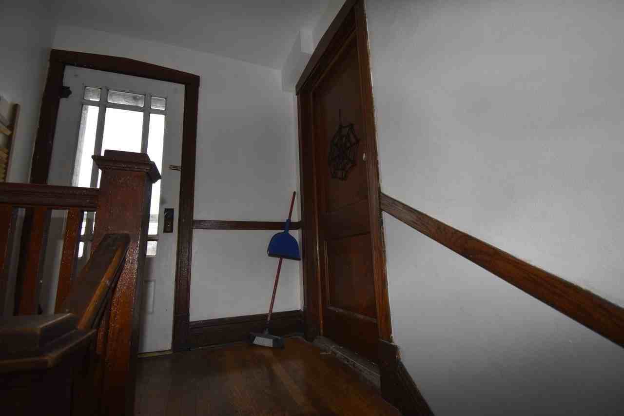 5612 S Sawyer Ave Apt 2 #2 - Photo 2 of 14