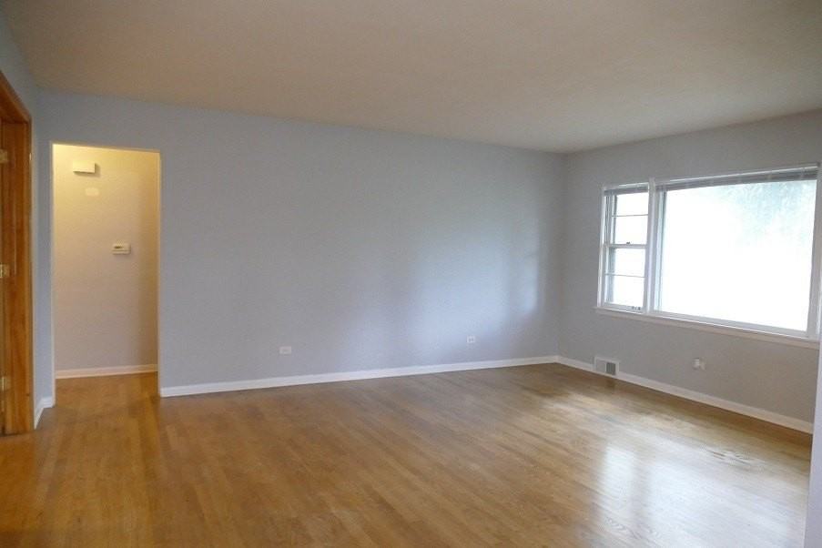 5507 S Washington St - Photo 2 of 21