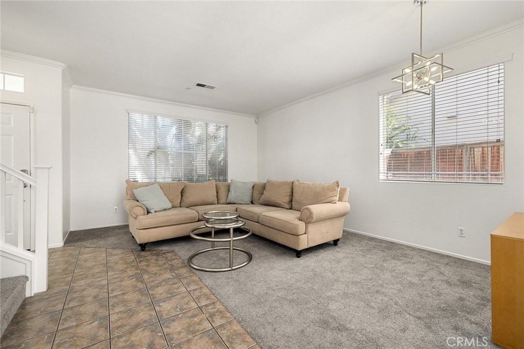 6011 Matheson Dr - Photo 2 of 9