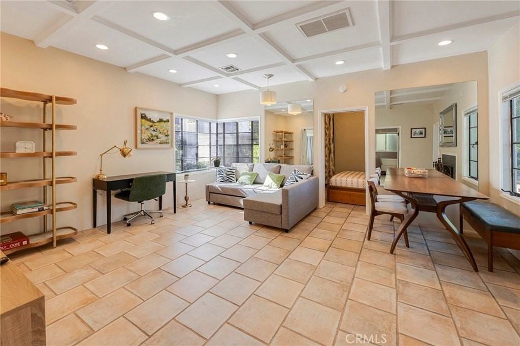 1853 N Allen Ave - Photo 2 of 20