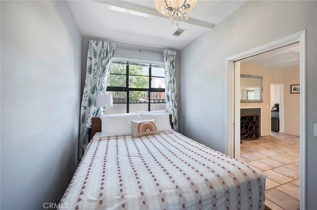 1853 N Allen Ave - Photo 7 of 20