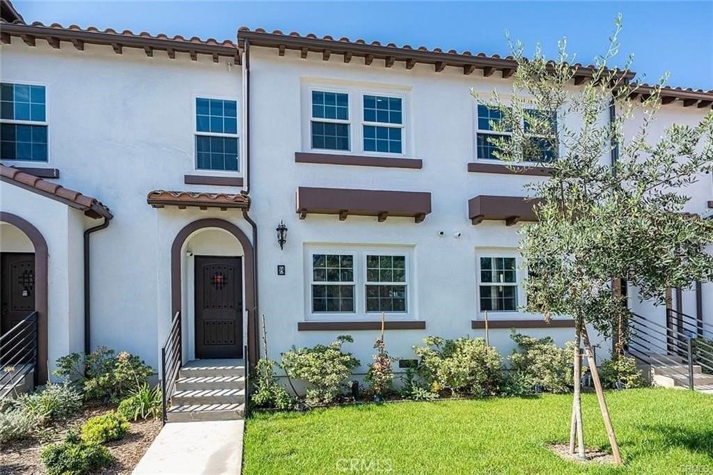 6747 Pickering Ave #C - Photo 2 of 29