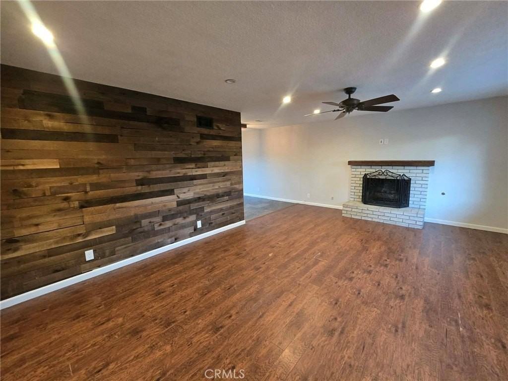 607 6th St - Photo 4 of 17