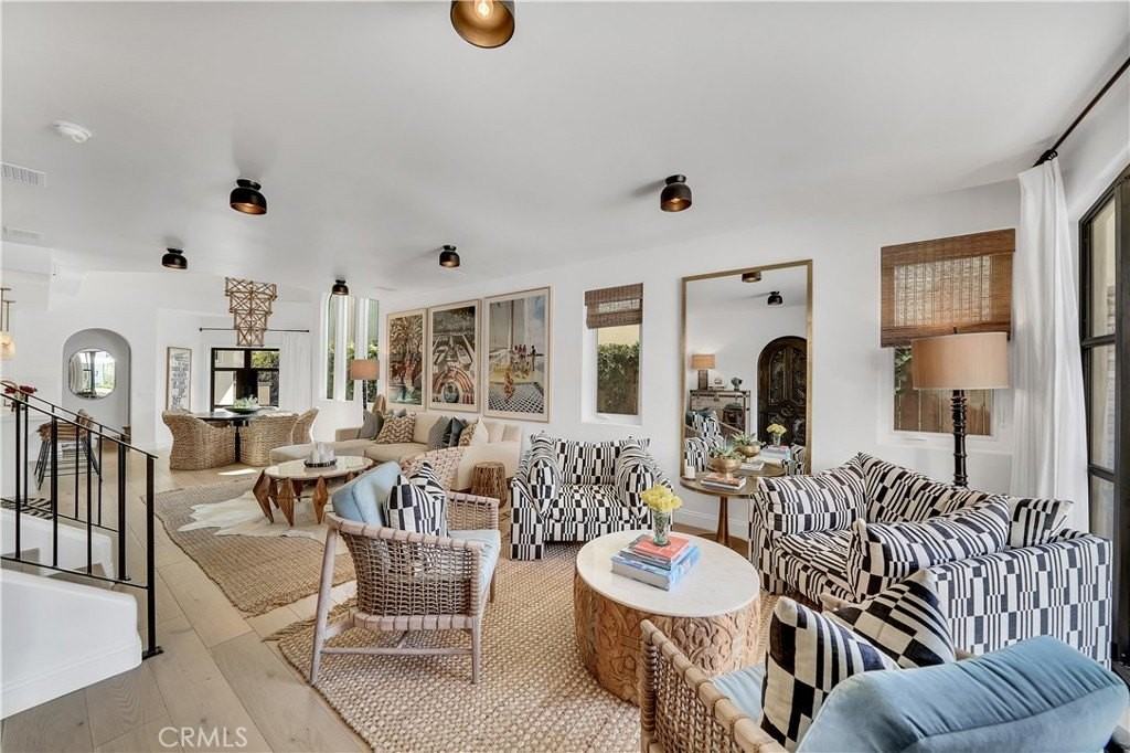 412 Acacia Ave - Photo 5 of 32