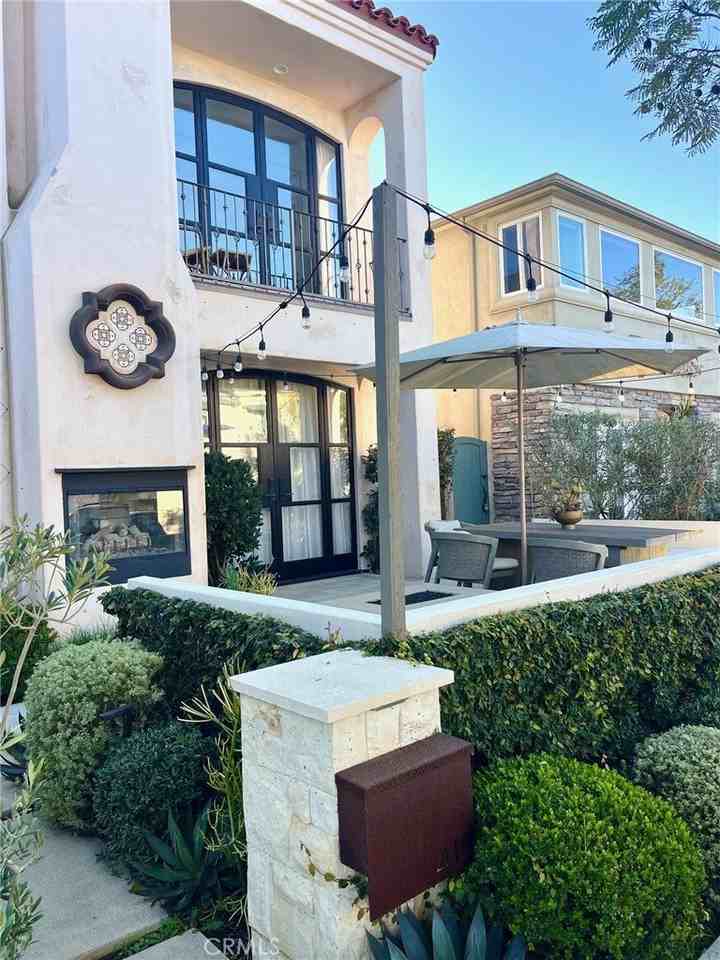 412 Acacia Ave - Photo 6 of 32