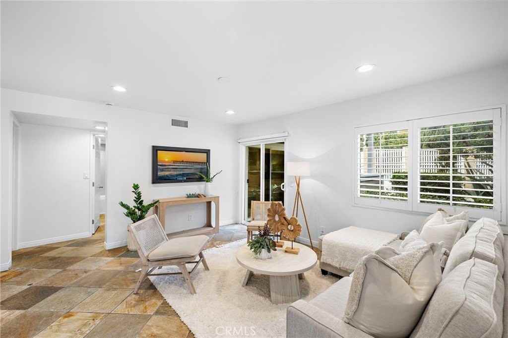 34022 Selva Rd - Photo 2 of 28