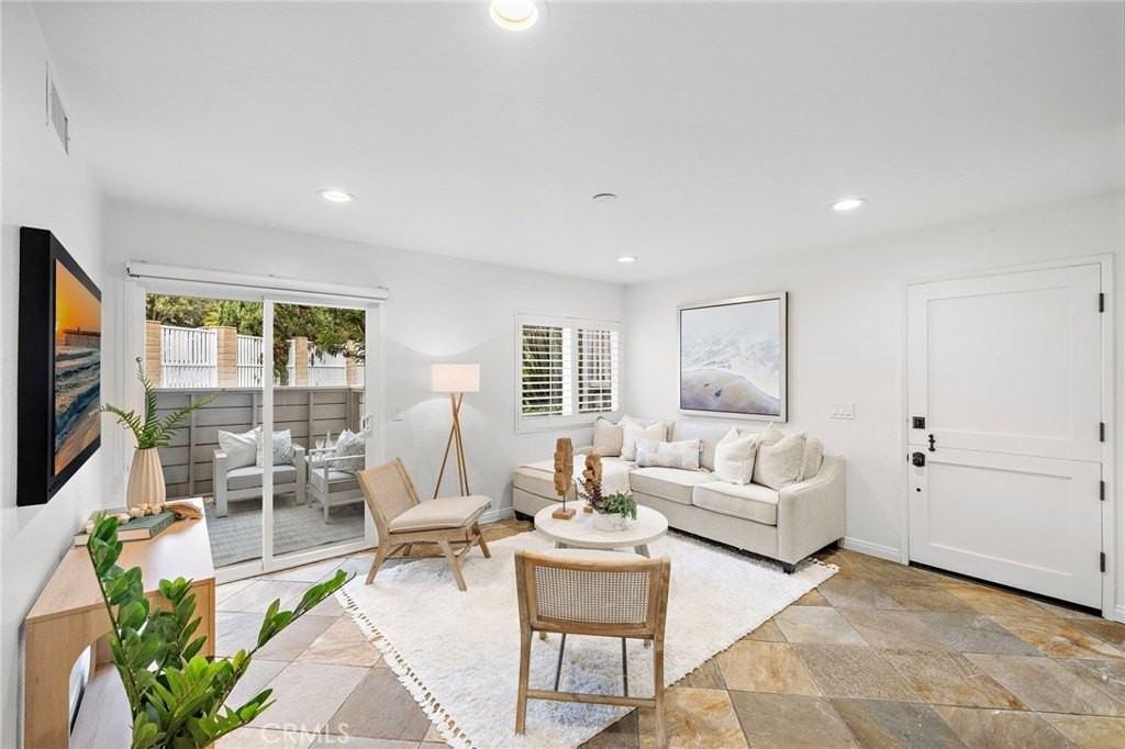 34022 Selva Rd - Photo 3 of 28