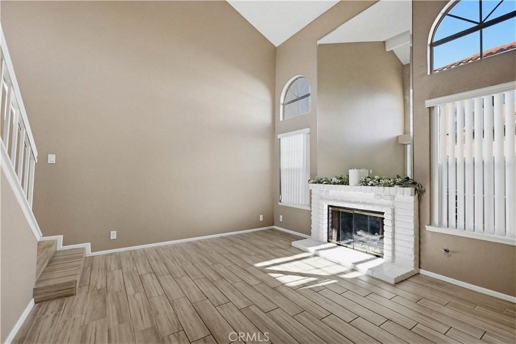 3 Orchid - Photo 7 of 50