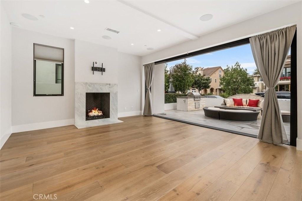 508 Marigold Ave - Photo 7 of 44