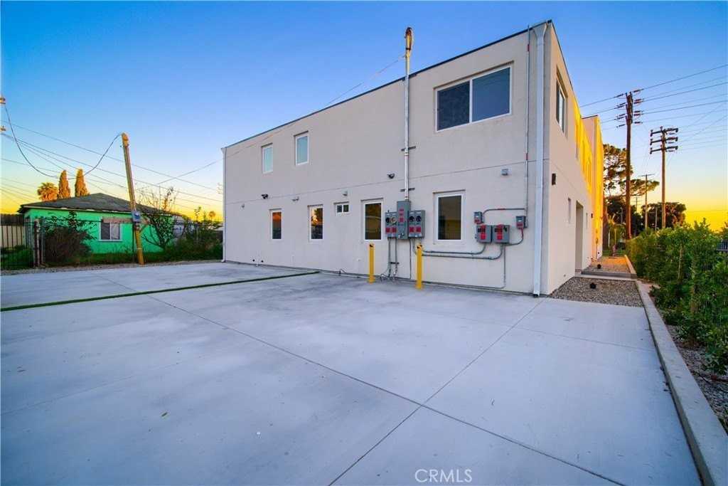 8414 Mckinley Ave - Photo 3 of 18