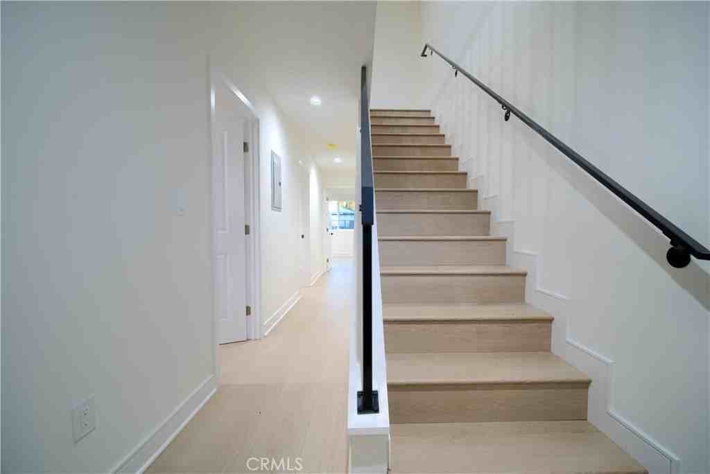 8414 Mckinley Ave - Photo 4 of 18