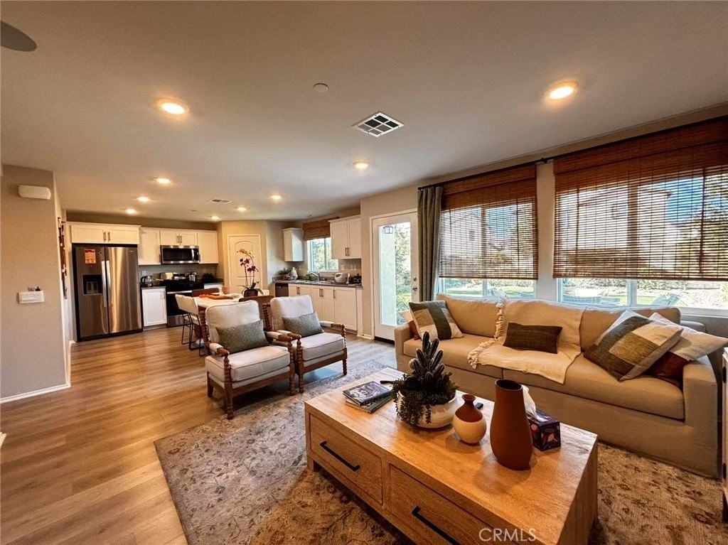 8217 Perada St - Photo 3 of 13