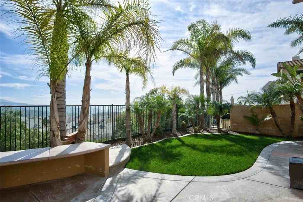 2449 N Highwood Rd - Photo 2 of 39