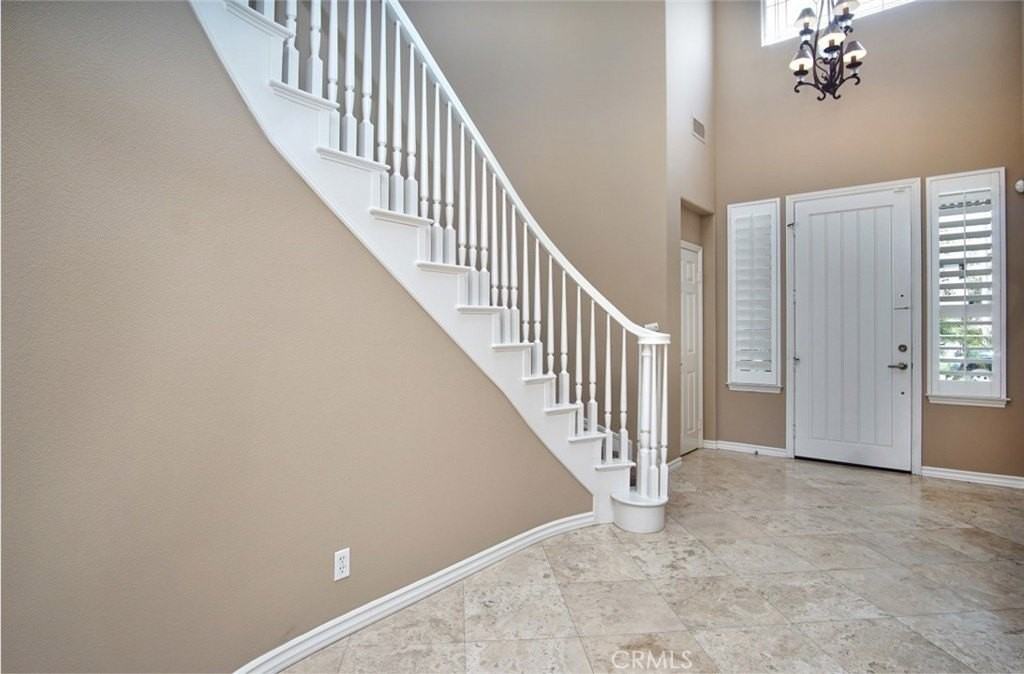 2449 N Highwood Rd - Photo 7 of 39