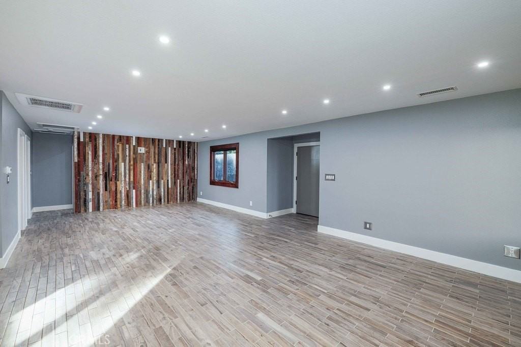 5672 Rich Hill Way - Photo 4 of 22