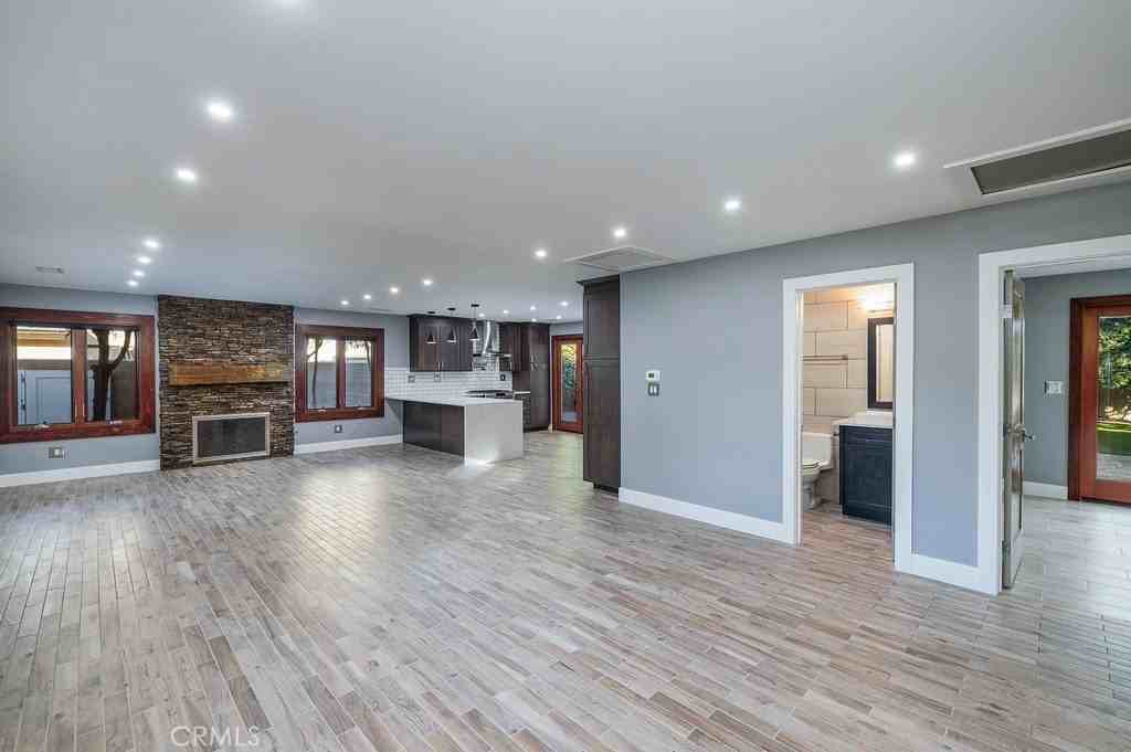 5672 Rich Hill Way - Photo 5 of 22