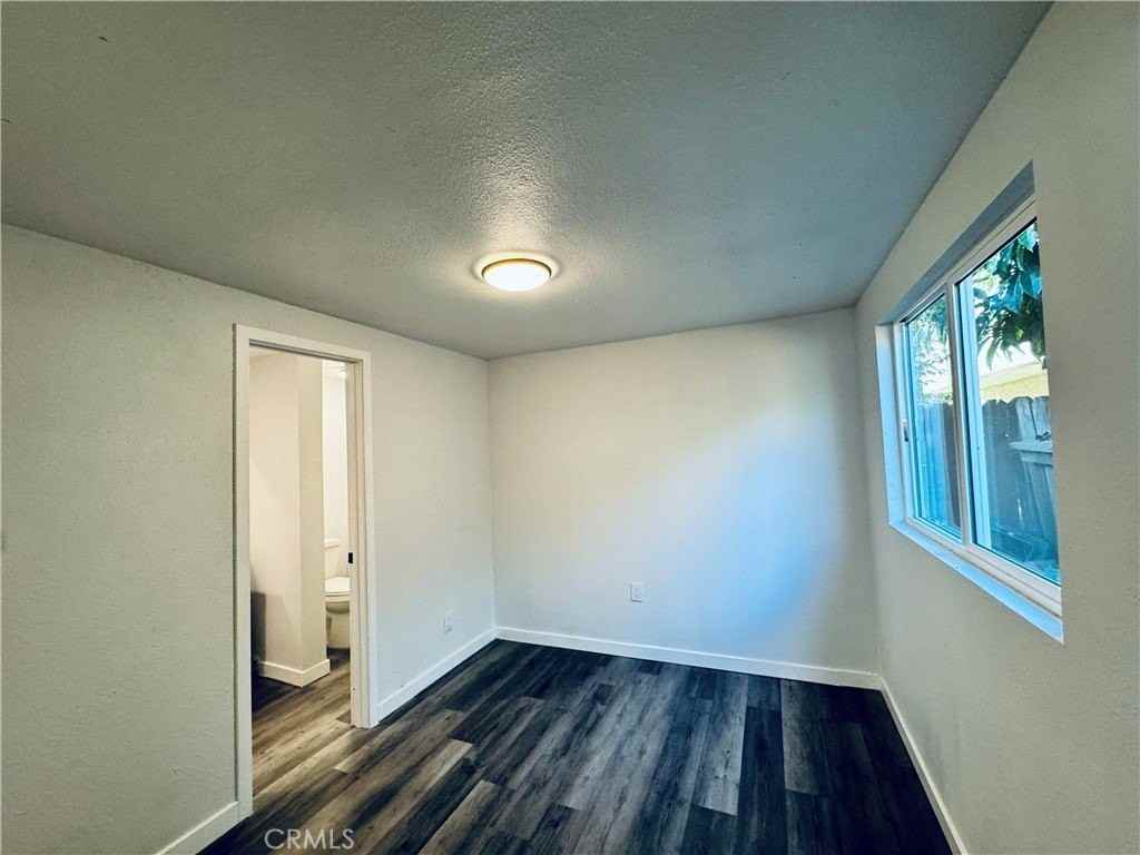 5557 Lemon Ave - Photo 5 of 5