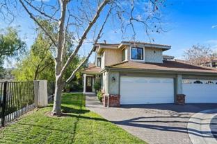 29732 Strawberry Hill Dr - Photo 1 of 1