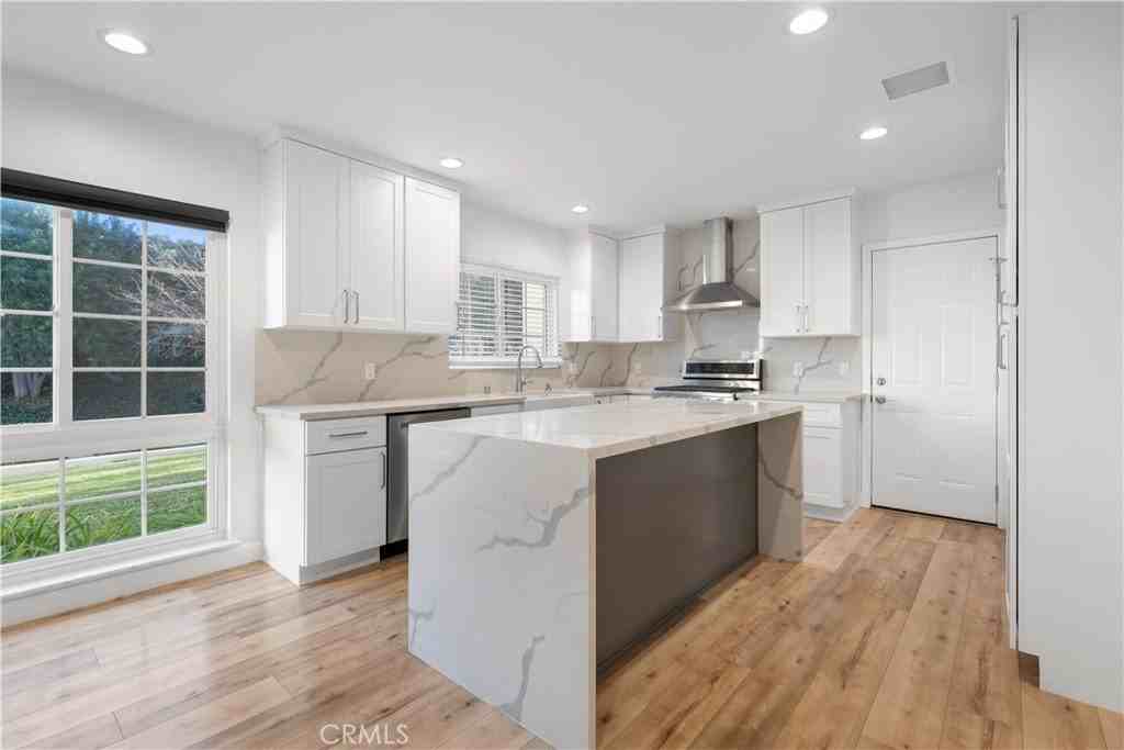 4121 Picasso Ave - Photo 7 of 38