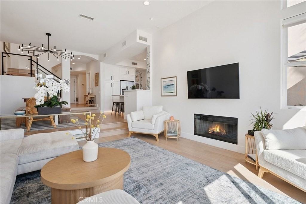 6410 Lunita Rd - Photo 4 of 41