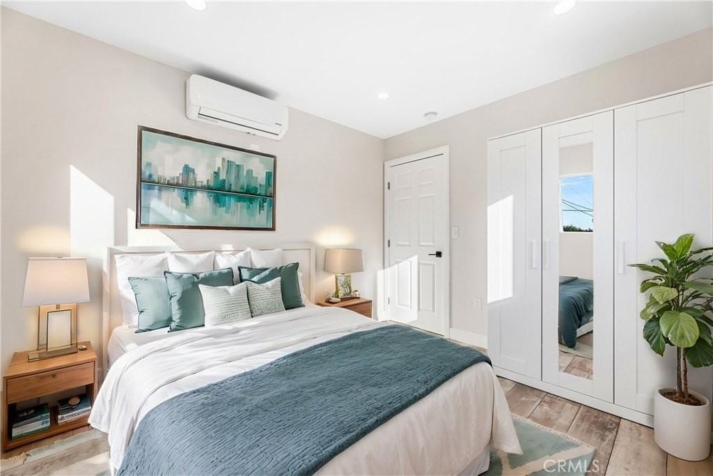 2057 N Vermont Ave - Photo 6 of 9