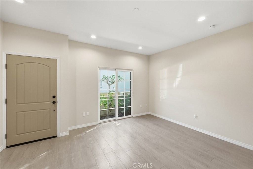 116 Del Marino Pl #B - Photo 6 of 32